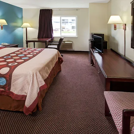 Super 8 By Wyndham Heath/Newark Hotel Exterior photo